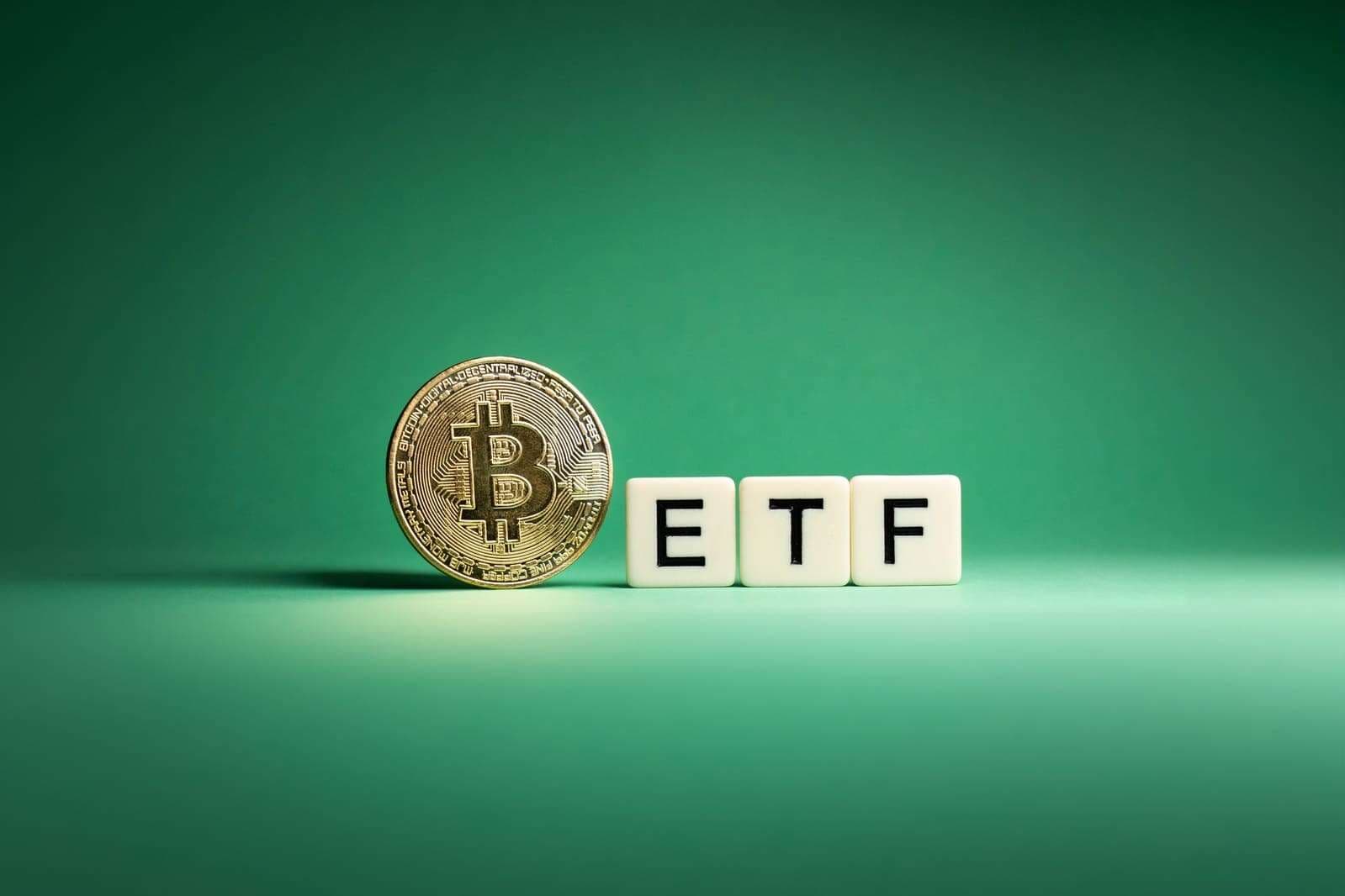 Hürmüz Gerilimi Bitcoin'i Vurdu: ABD ETF'lerinden 145 Milyon Dolarlık Kaçış