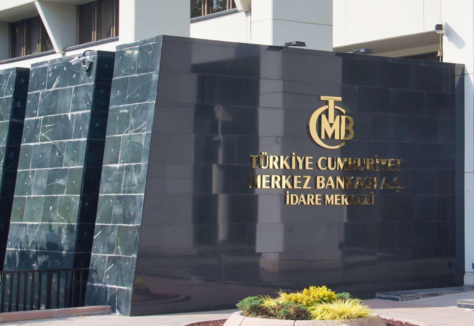 Central Bank Deals Blow to Vezne24: Signals for Financial Stability