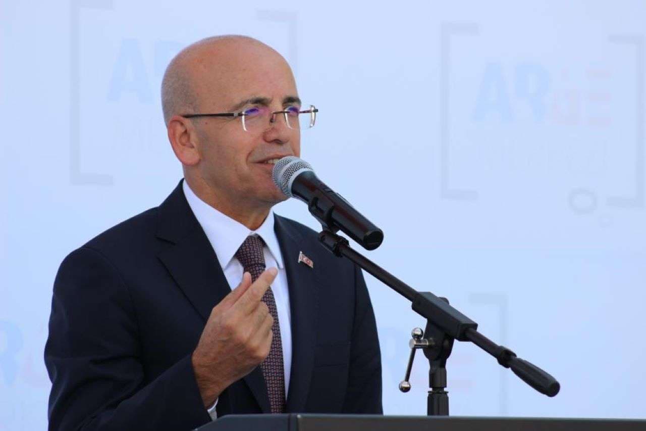 Şimşek'ten Mali Disiplin Açıklaması: Faiz Dışı Fazla 470 Milyar TL'ye Ulaştı