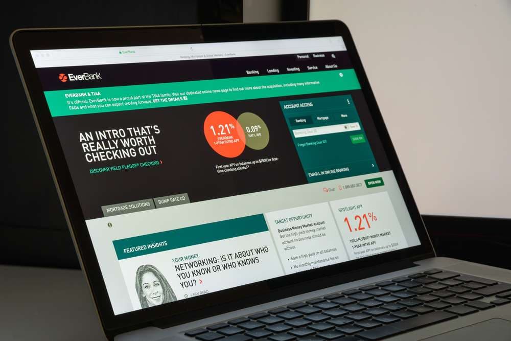 EverBank'in ABD Piyasalarında Satış Seçenekleri: Yatırımcıların Dikkatini Çekecek Mi?