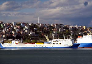 BOĞAZ'DA KORKUNÇ ÇARPISMA! İki Gemi Birbirine Çarptı, Dünya Ticaret için Tehlike Var Mı?