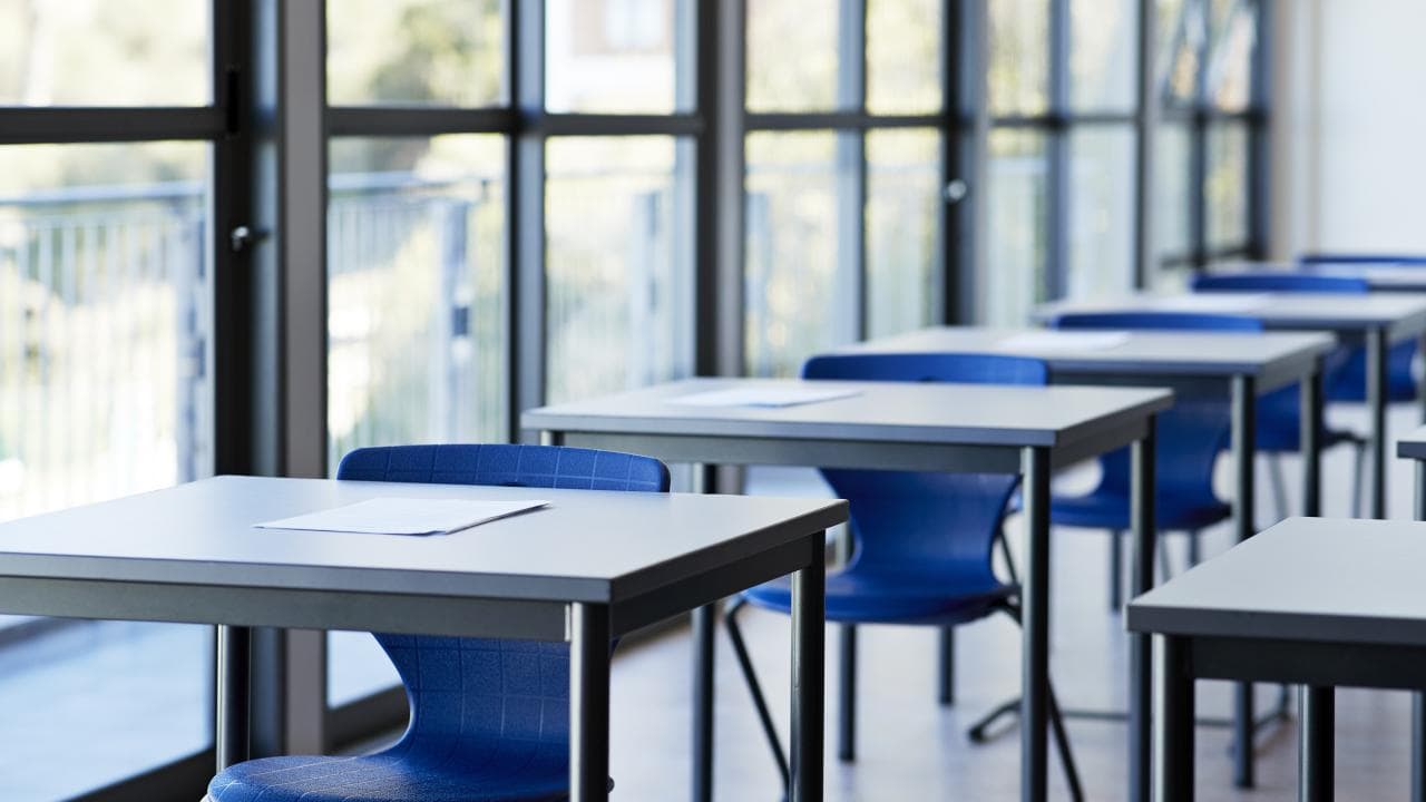 İngiltere'de Sıcaklık Krizi: Okullar Çocukları Kaybediyor