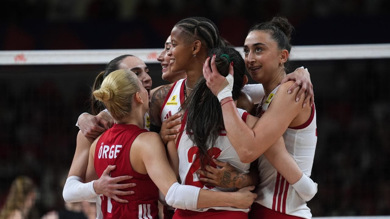 A Milli Voleybol Takımı Çin'e Yönelik VNL Finalleri'ne Katılım Garantisiyle Japonya'yı 3-1 Yendi