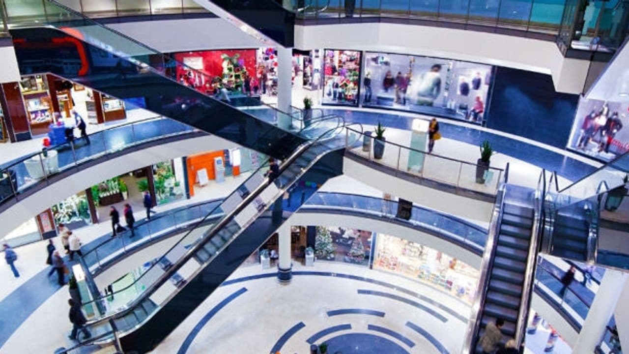 Retail Sector in Real Decline: Shopping Mall Turnovers Trapped by Inflation