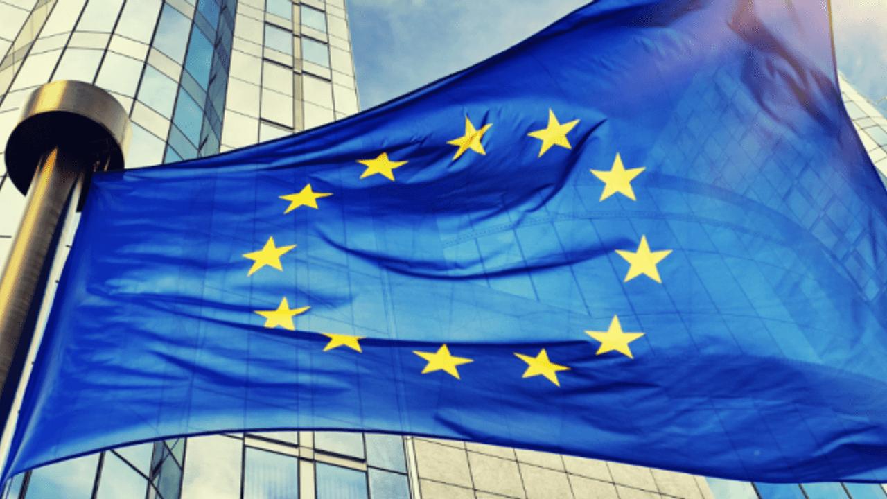 EU's Trade Deficit Widens to €12.1 Billion in May Amid Rising Energy Imports