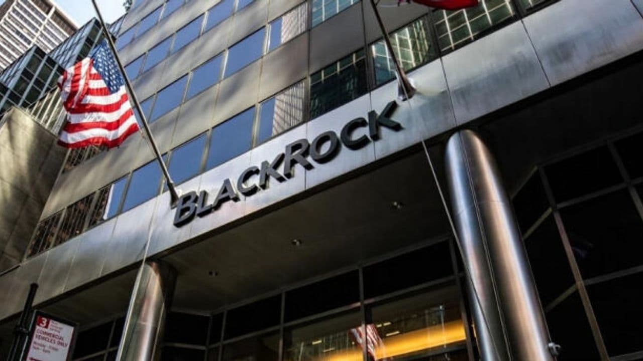 BlackRock Sees Bitcoin as 'Dual-Character' Asset Despite Market Volatility