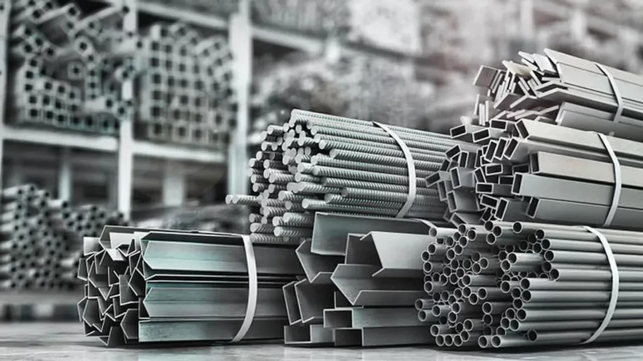 Turkey's Steel Rise Amid Global Contraction and Trade Wars