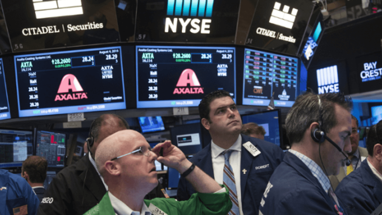 Wall Street'te Haftaya Karışık Başlangıç: Dow Düşerken Teknoloji Yükseliyor