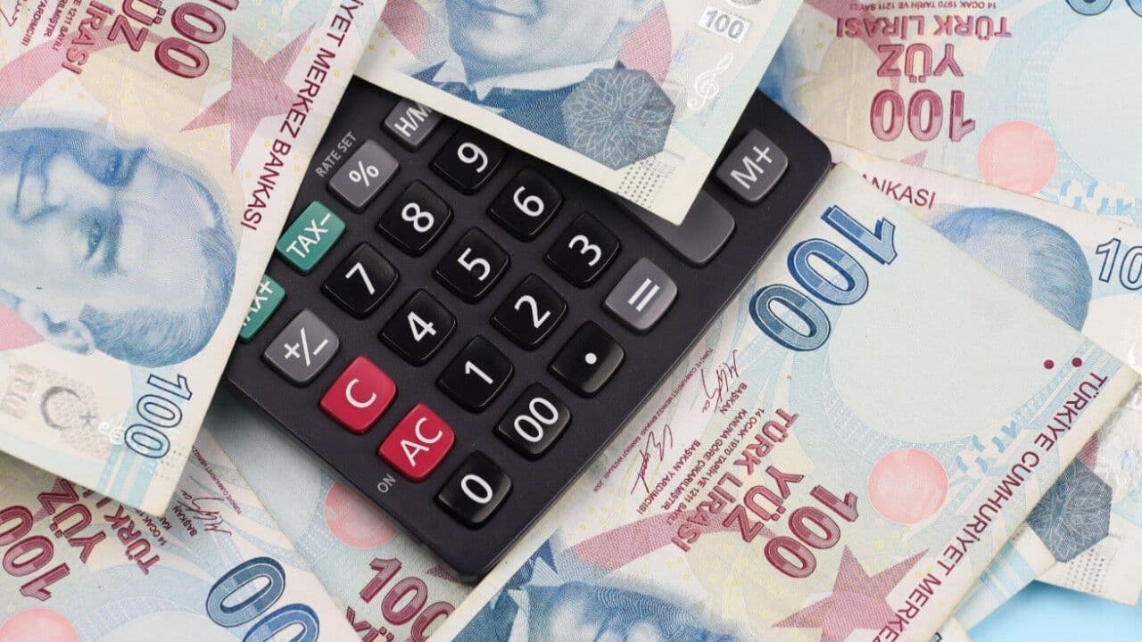 Bölgesel Asgari Ücret Tartışması: Türk-İş'ten İşverenlerin Düşük Ücret Hamlesine Sert Barikat