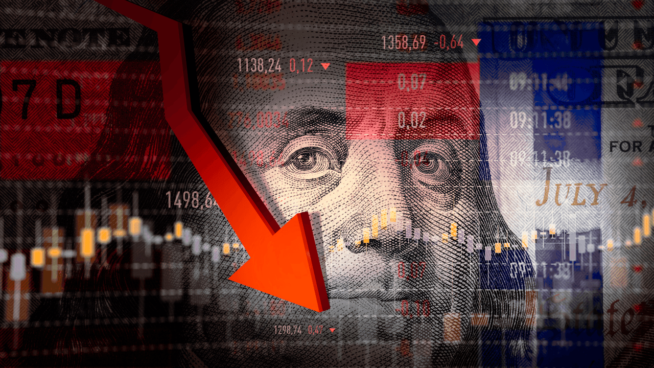 U.S. $40 Trillion Debt Squeezes Dollar, Boosts Crypto and Gold