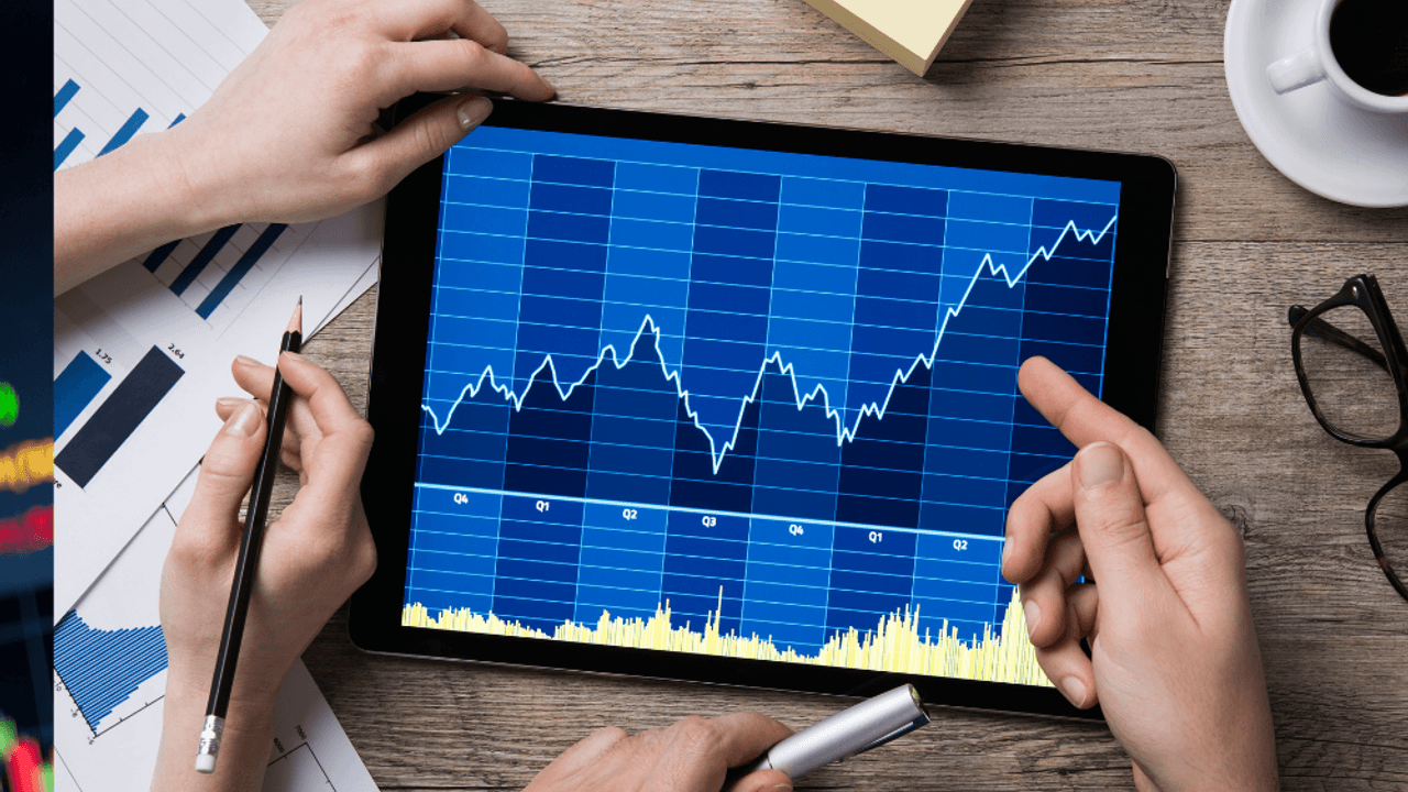 Ak Investment’s Most Traded Stocks: Sector Winds and Technical Signals