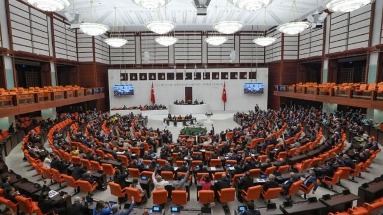 TBMM Gündeminde Temettü Artışı ve Somali Askeri Görev Süresi Uzatımı: Yatırımcıların Dikkat Ettiği Noktalar