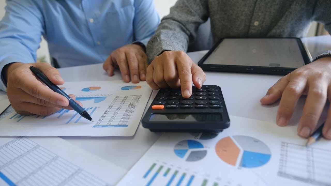 Six Companies Repurchase 3.78 Million Lots on BIST