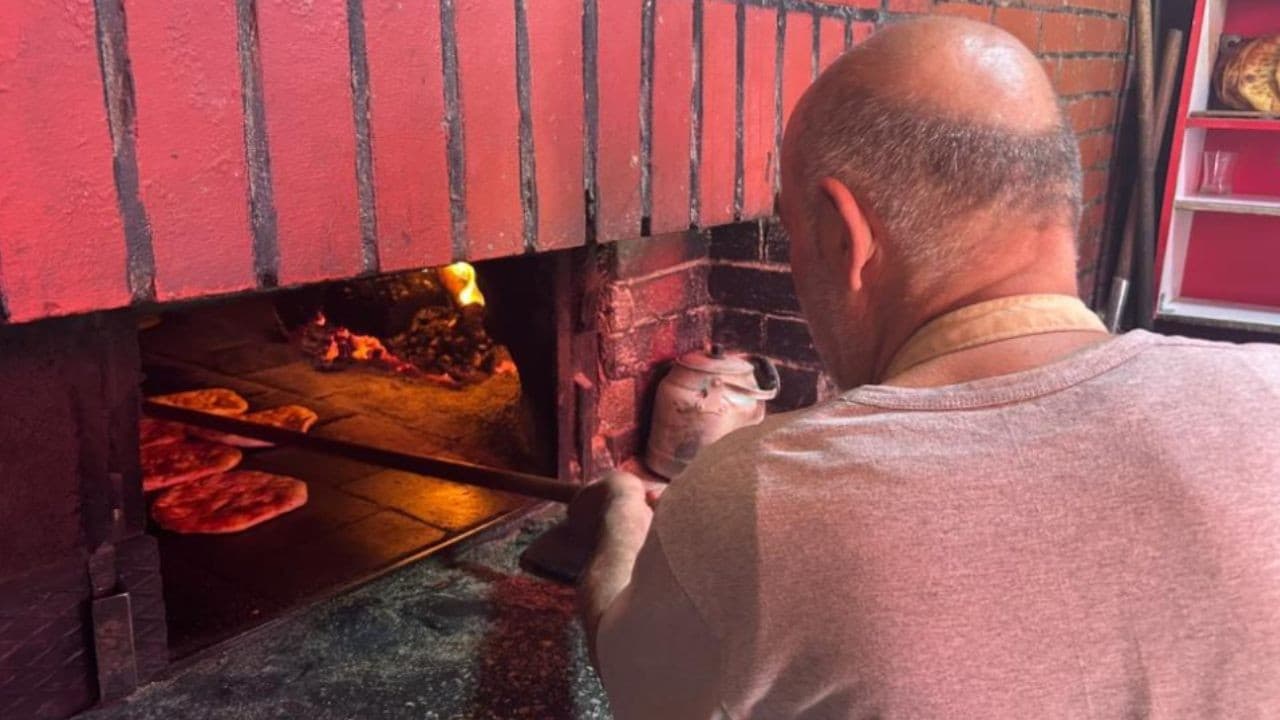Bakers Declare War on Melting at 30 Degrees with 300 Degrees!