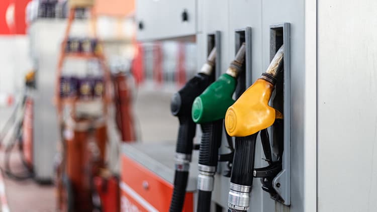 Petrol Fiyatları ABD Tatili Öncesi Nereye Gidiyor?