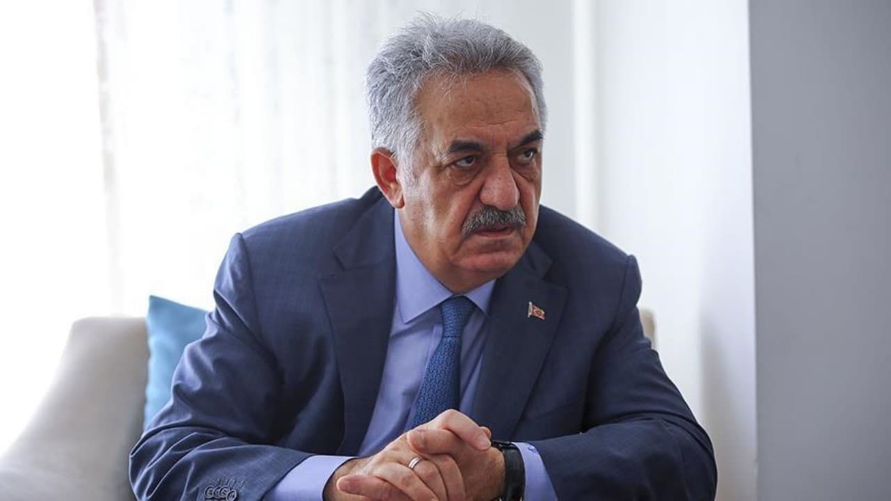 AK Parti'den Yeni Anayasa Referandumu: Politik Düzen Kurma Çabası veya Ekonomik Risk mi?