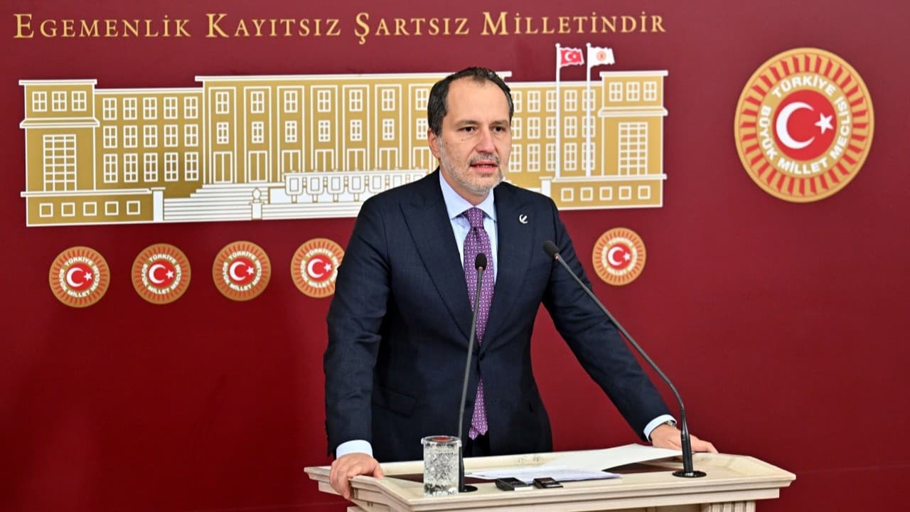 NATO Zirvesi'nde 'Garson' Dönüşü: Türkiye'nin Diplomatik Başarısızlığı ve İktidarın İhmalleri