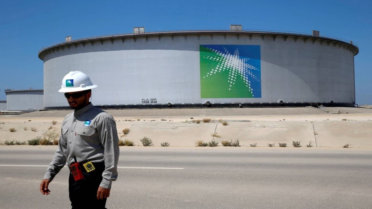 Aramco'dan Fujairah'a Gemiden Gemiye Transfer: Hürmüz Boğazı'na Alternatif Rotanın Piyasa Etkisi