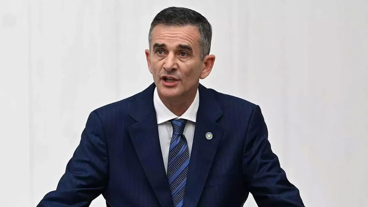 Ümit Dikbayır's AK Party Invitation: Political Opposition and Truthful Disclosure