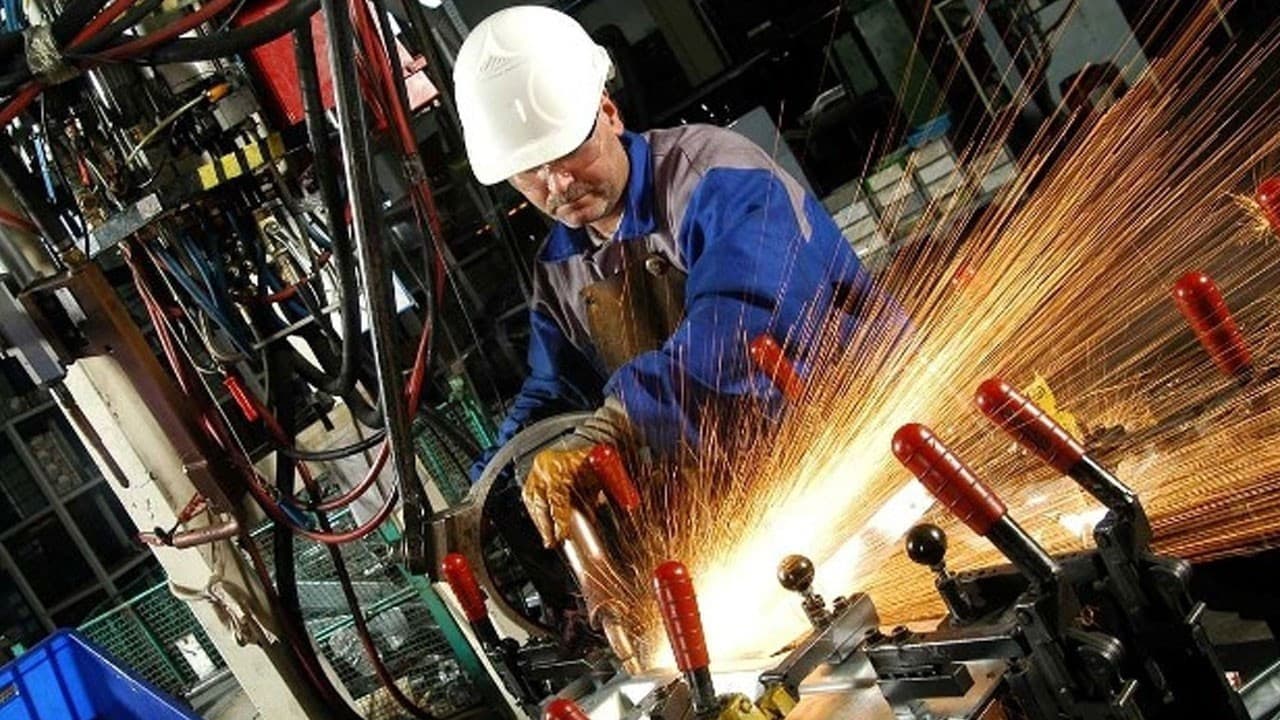 Turkey Manufacturing PMI at 47.7 Signals Ongoing Contraction: Production Squeeze Deepens