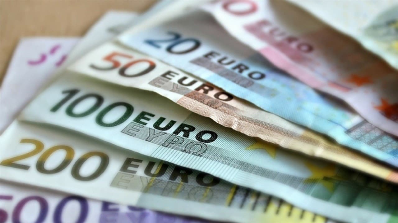 Almanya Ekonomisi 2. Çeyrekte Beklentileri Aştı: 0,2% Yıllık Büyüme, 0,9% GSYH Artışı
