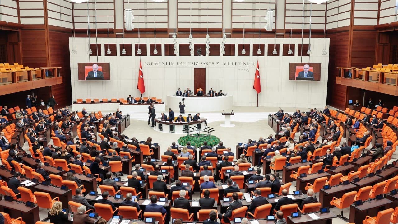 NATO Zirvesi Sonrası Meclis'te Yeni Vergi ve Yasa Çerçevesi: Emeklilik Reformu ve Yargı Paketi Önceliği