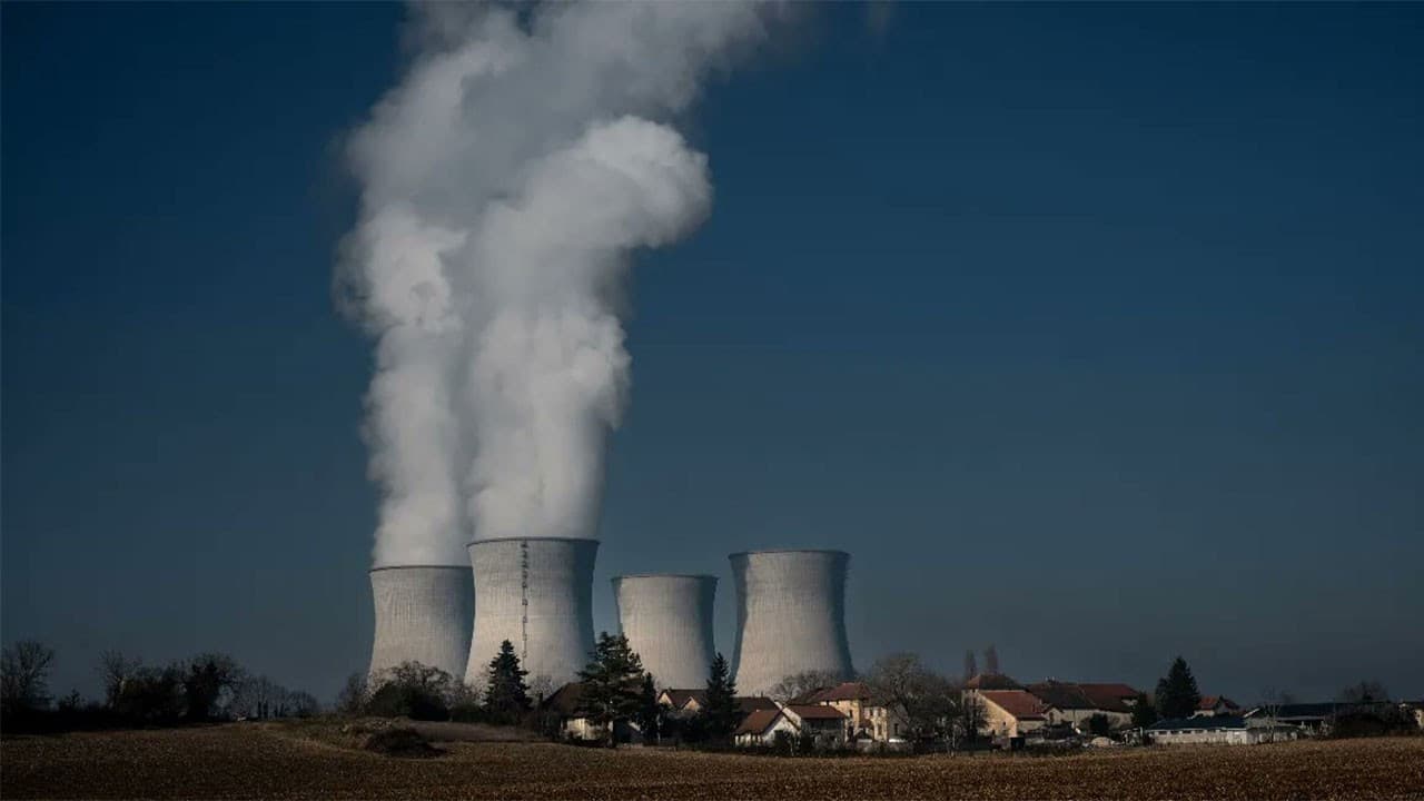Fransa'da Aşırı Sıcaklık Nükleer Reaktörleri Durdururken Elektrik Üretimini Etkiliyor