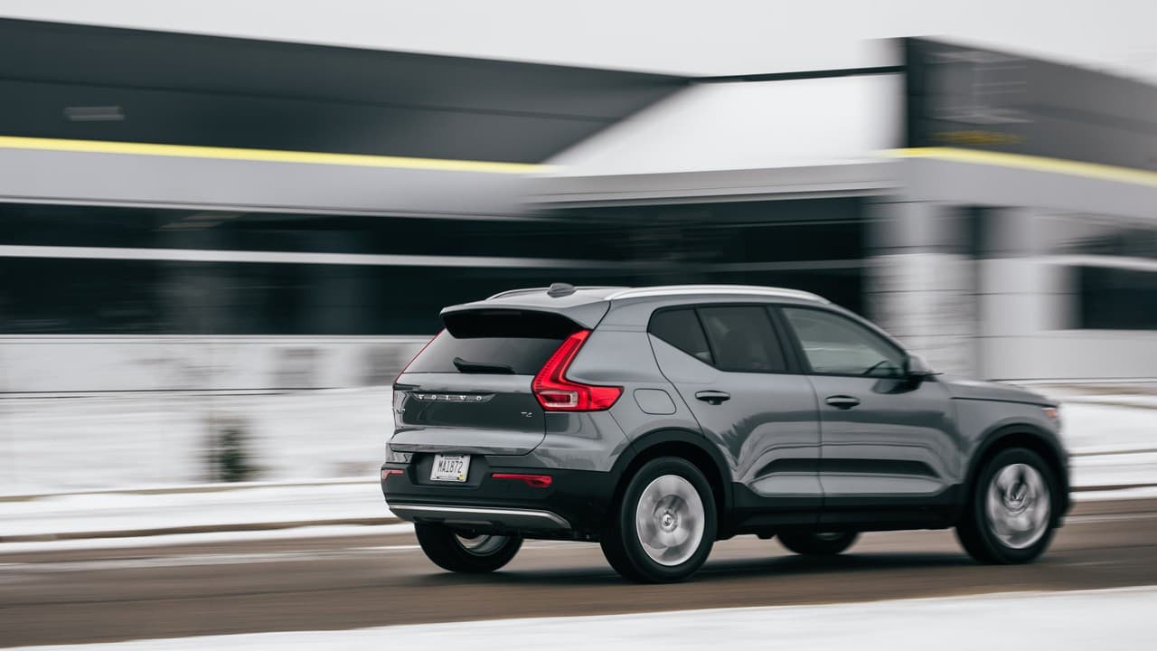 Volvo XC40 Geri Çağırma Dalga Dalga: 64.000 Aracın Güvenlik Krizi