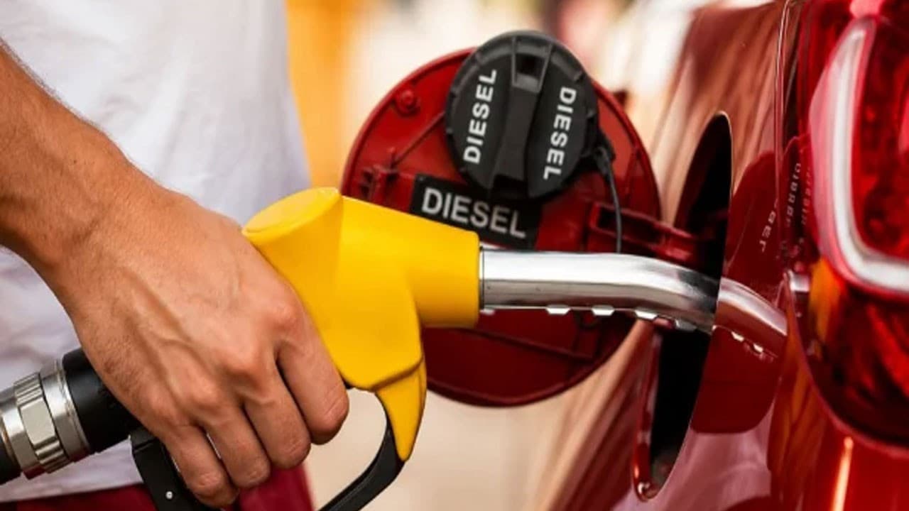 ABD Diesel Fiyatları 5 Doları Tekrar Aştı: Jeopolitik Gerilim ve Enflasyon Baskısı