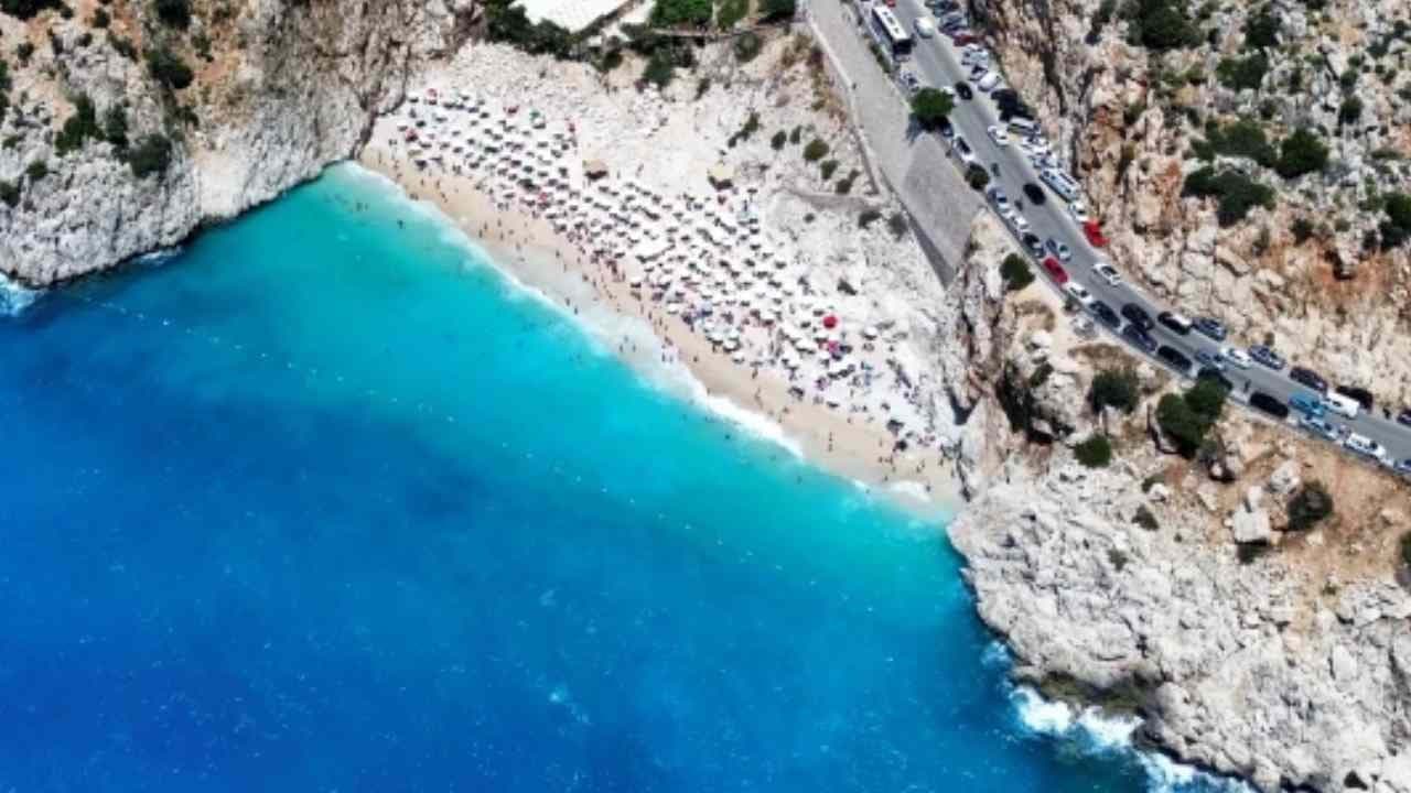 Number of Beaches with 'Excellent' Water Quality in Istanbul Drops to 67