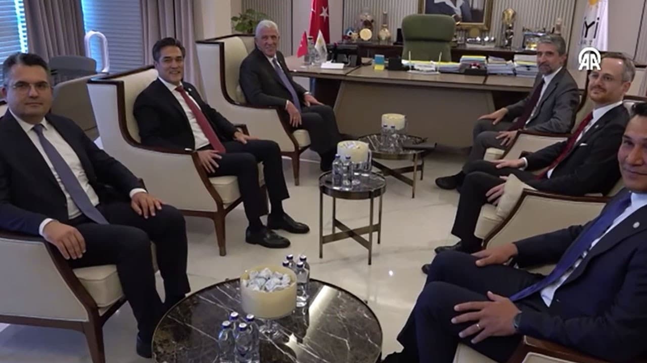 İYİ Parti Dervişoğlu'nun TÜSİAD Görüşmesi: Ekonomik Politikalar ve Piyasa Etkileri