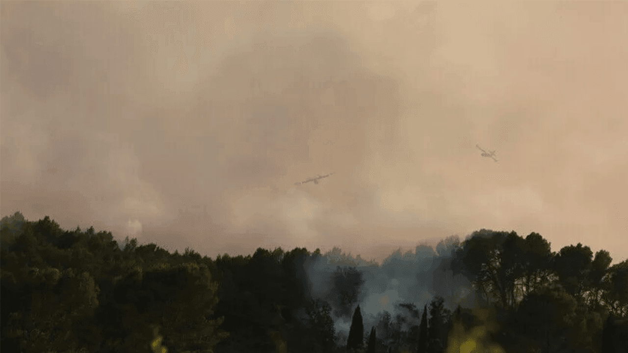 France Wildfires: 200,000 Evacuated as Economic Risks Mount