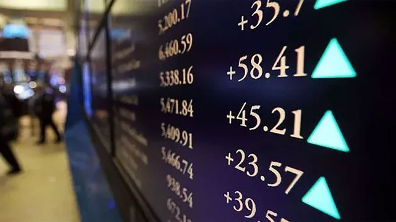 European Markets Ride a Gains Wave: Tech and Earnings Drive Momentum