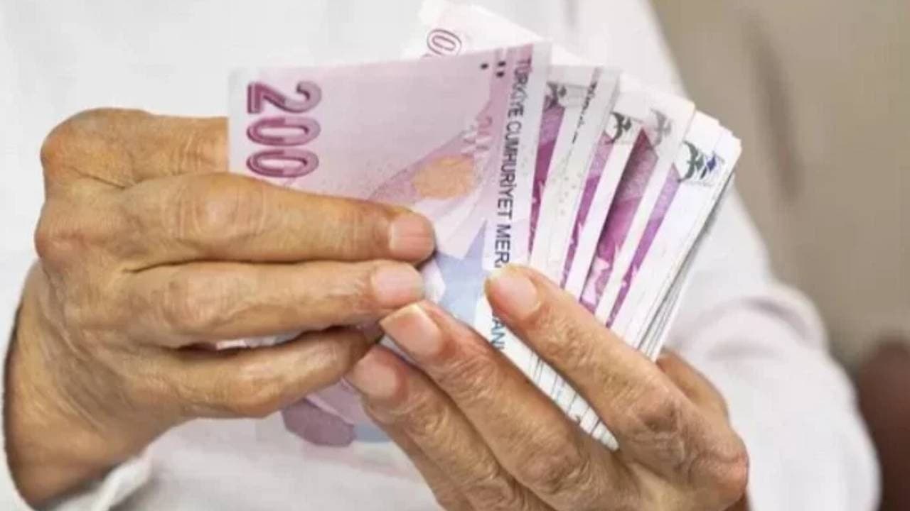 Historic Pension Boost: Minimum Retirement Salary Rises to **$1,265** – When Will the Extra **$194** Arrive?