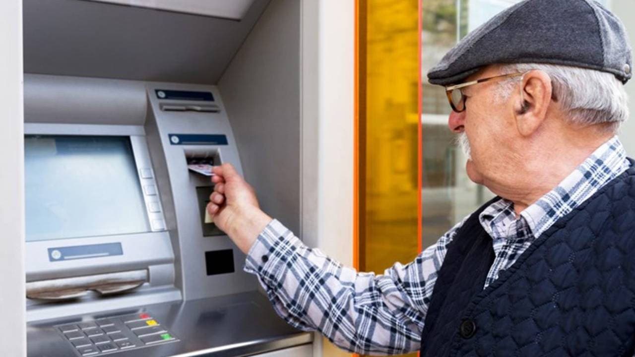 En Düşük Emekli Aylığı Fark Ödemeleri 7 Ağustos’ta Banka Hesaplarına Geçecek