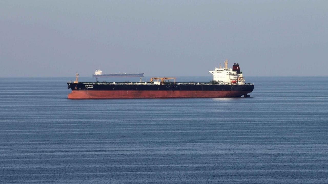 Hormuz Strait Vessel Traffic Drops 20%, Implications for Regional Energy and Trade