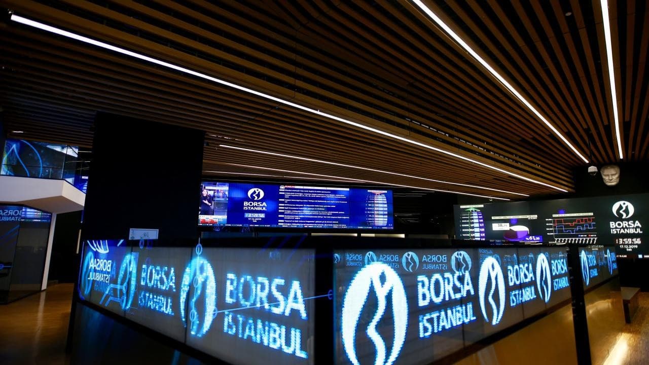 Temmuz'da Sermaye Rotası: Tüpraş'a Milyarlık Akış, YKB'den Büyük Kaçış