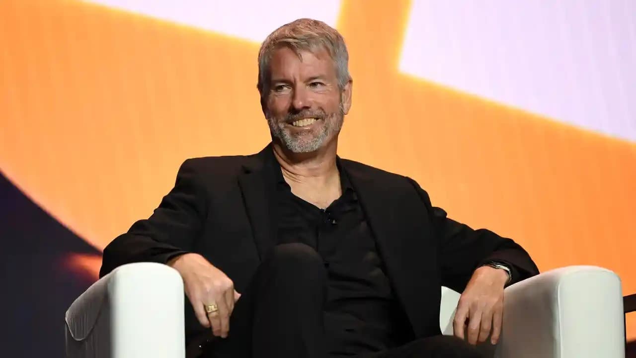 Michael Saylor Warns Against Residential Real Estate: Tax Burden, Maintenance Costs, and a Turn Toward Commercial Property and Bitcoin