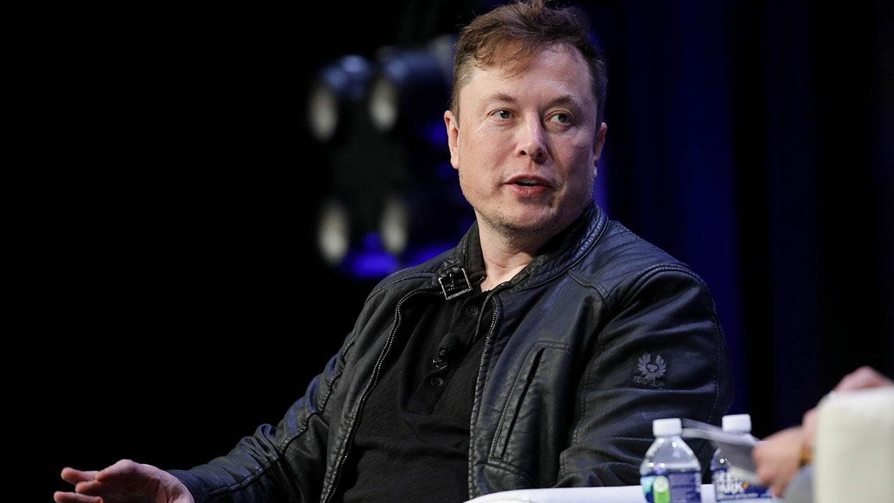 Starlink's Geopolitical Umbrella: Musk Rejects Ukraine's Deep-Russia Operations