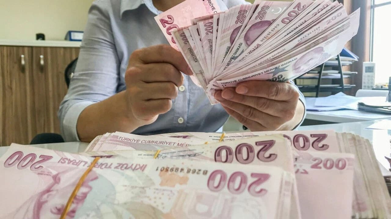 AKBANK 32 Günlük Mevduatında %41,5 ile 90.049,32 TL Net Kazanç