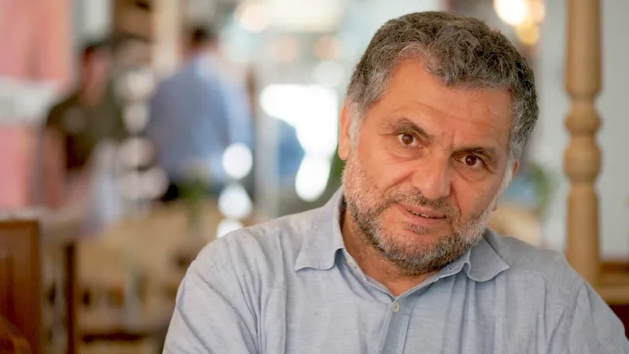 Ruşen Çakır'ın 'Galatasaraylı Olmak Suçu': İBB Davası'nda Gazetecinin Savunması ve Piyasalara Etkileri