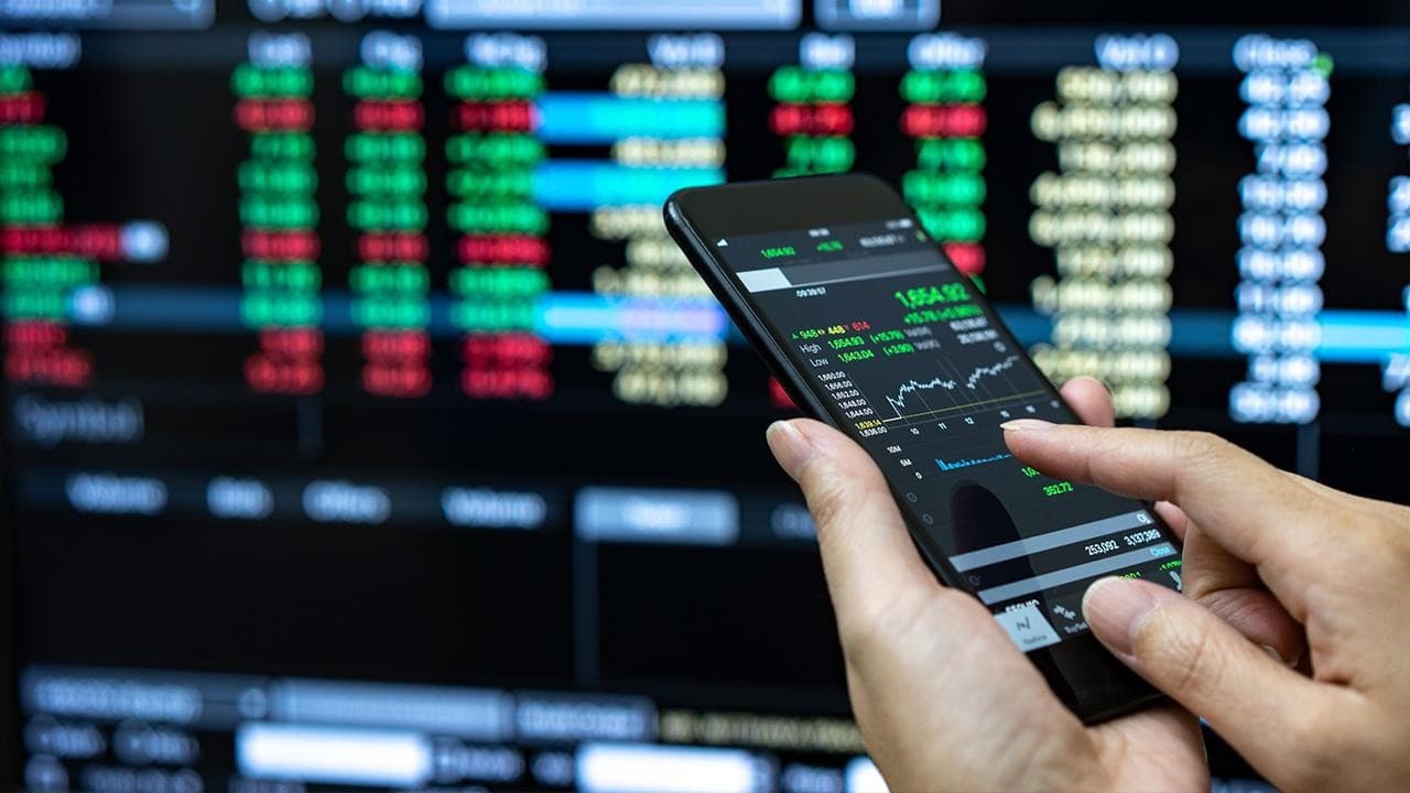 Turbulent Global Bond Markets: US Yields, Middle East Tensions and Jackson Hole Outlook