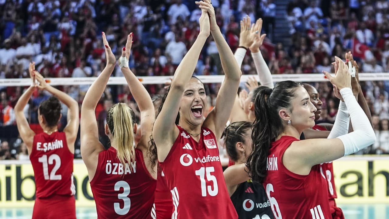 Turkish Women's Volleyball Team Sweeps Hungary 3-0, Completes a Perfect 3-3 Run