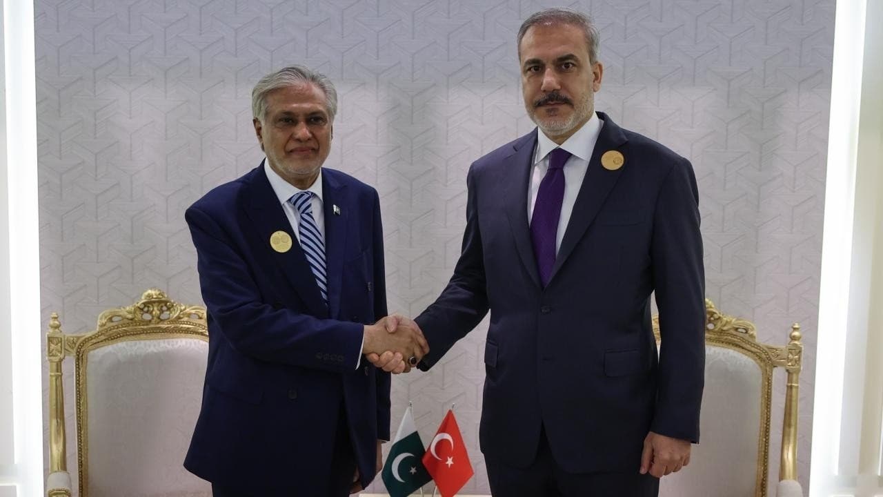 Dışişleri Bakanı Fidan, Pakistanlı Mevkidaşı Dar ile Stratejik Diplomatik Görüşme Yaptı