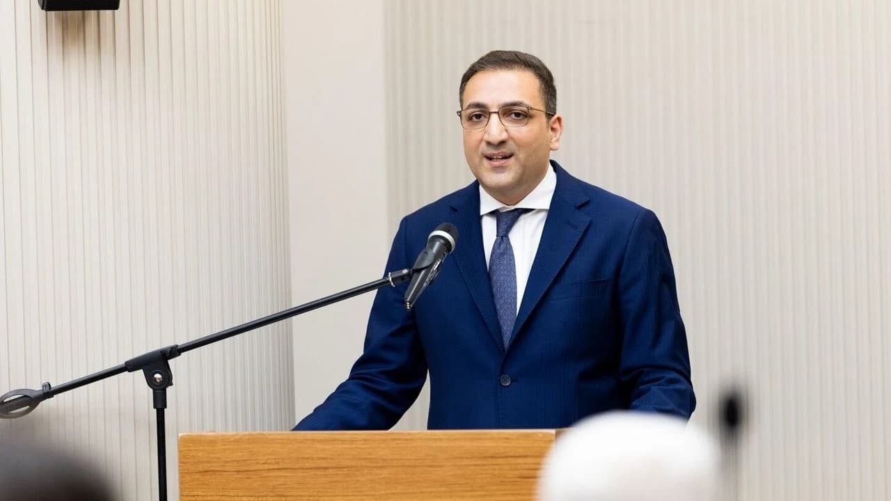 Political Shock in Izmir! What Does the Suspension of Balçova Mayor Onur Yiğit Mean?