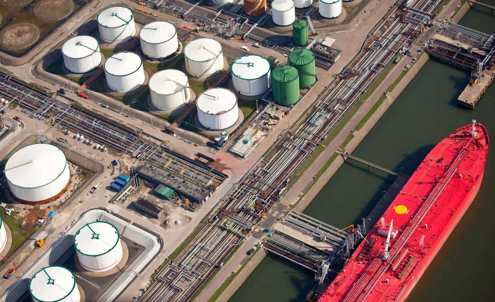 Iraq's Oil Shipments Halt: Sudden Shock to Crypto Markets and Energy Prices