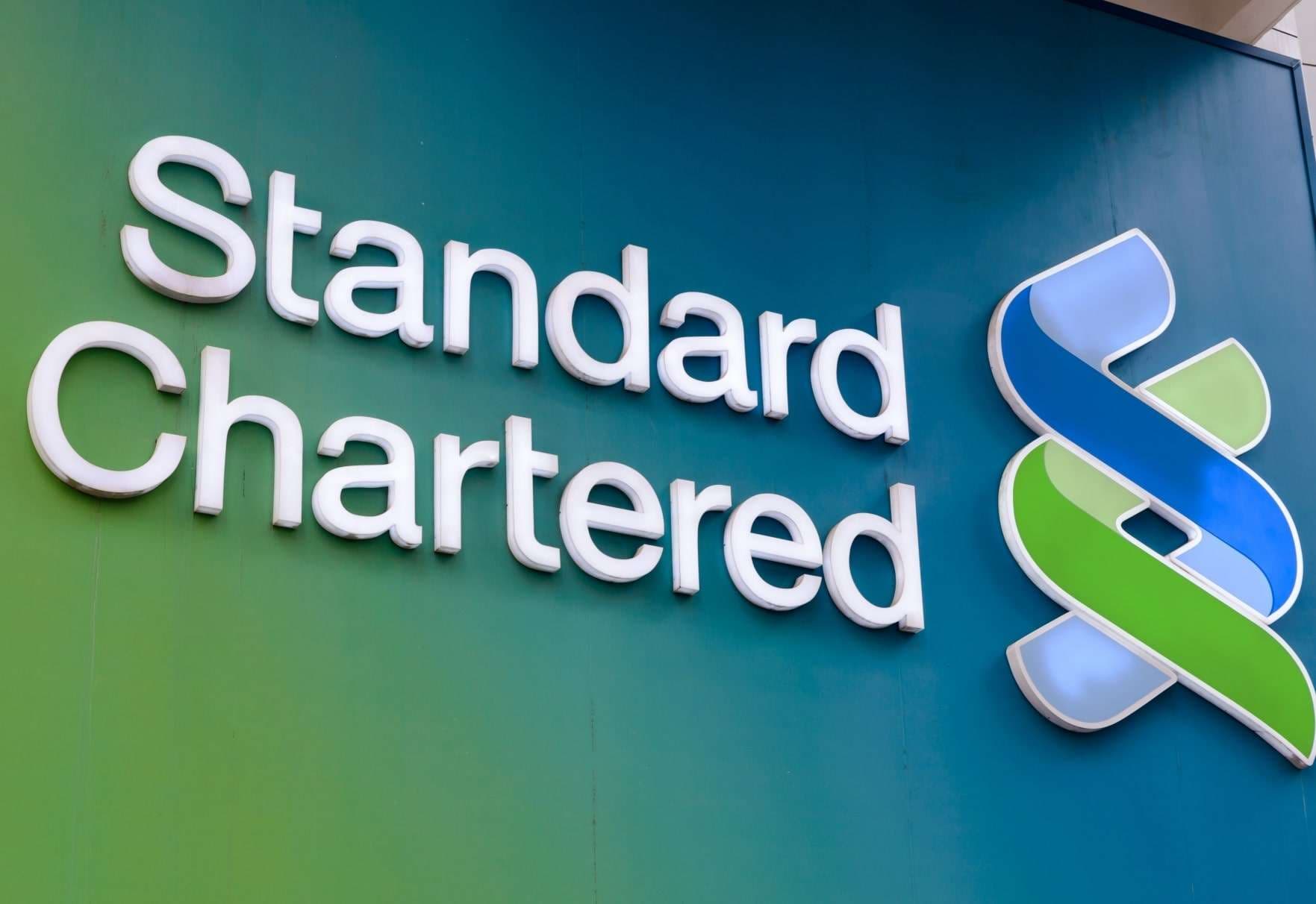 Standard Chartered Warns: Oil Prices Fail to Bolster the Dollar