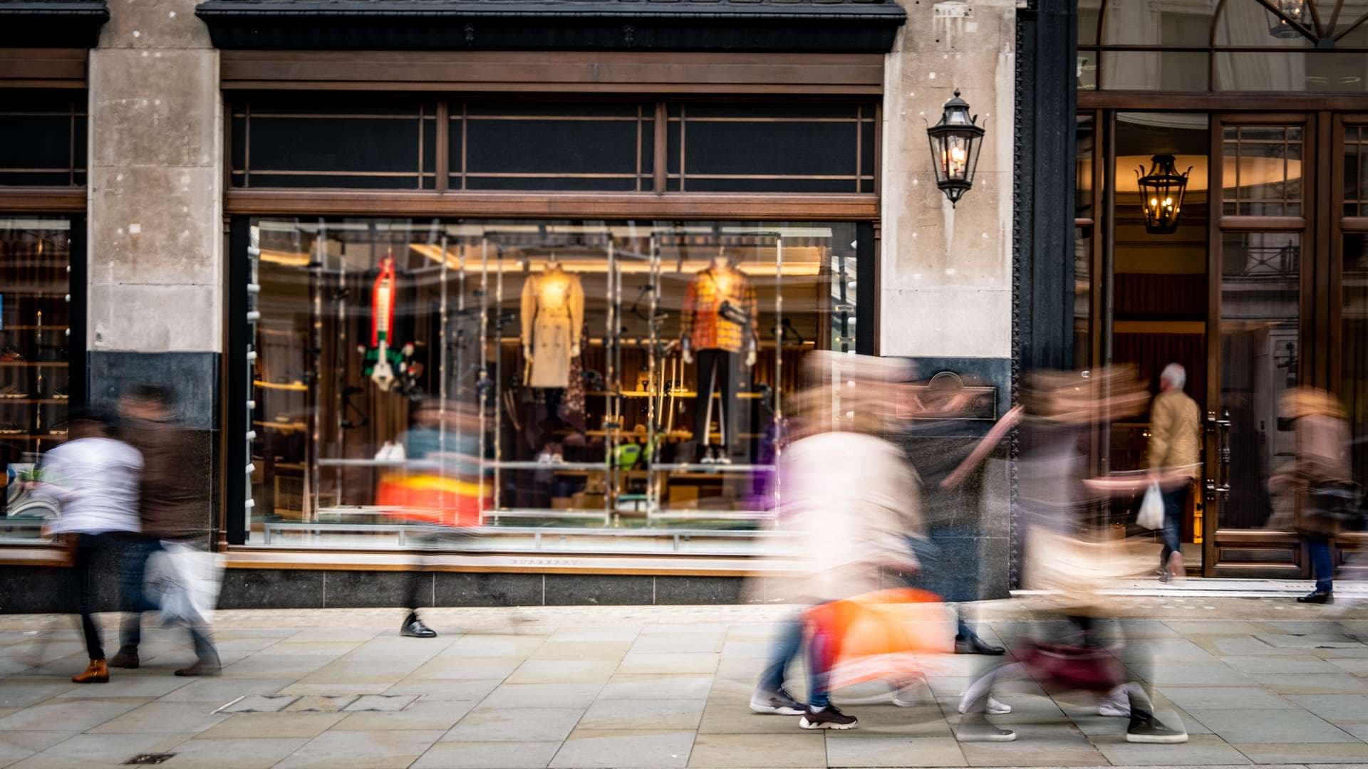 UK Prices Hit Two-Year High Amid War Economic Impact