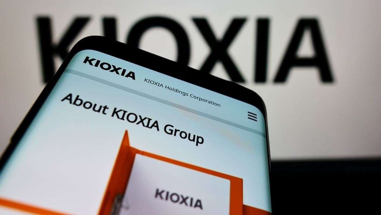 Tech Bloodbath in Asia: Semiconductor Giants Face Massive Sell-Off