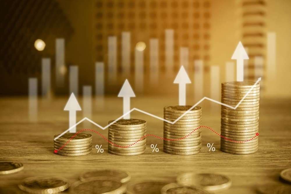 Altın, Dip Alımları ve Zayıf Doların Desteğiyle %2 Yükseldi
